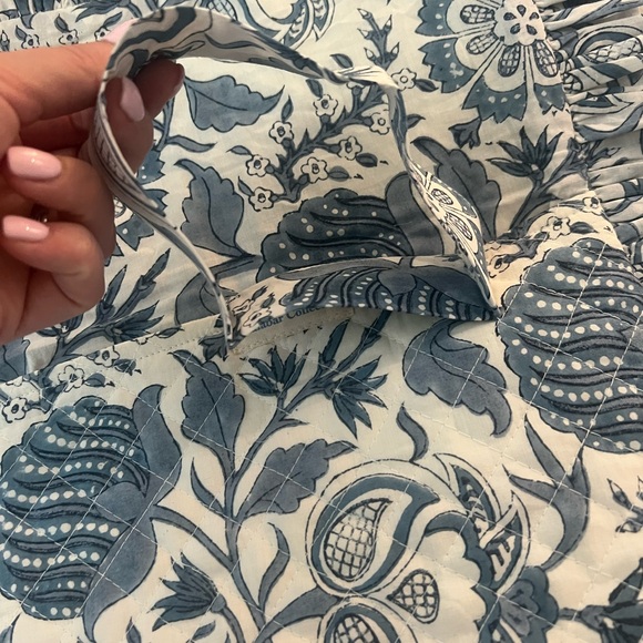 Floral Ruffle Clutch - Picture 3 of 3